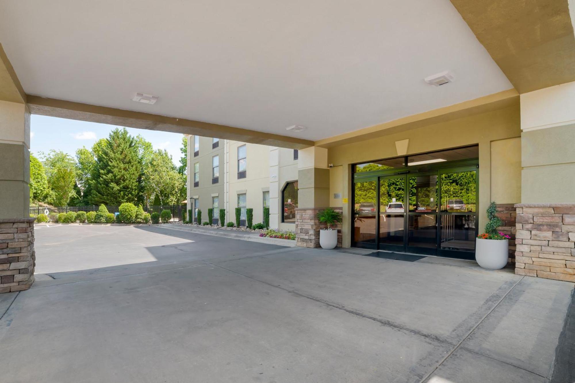 Comfort Inn Asheville Airport Fletcher Exterior photo